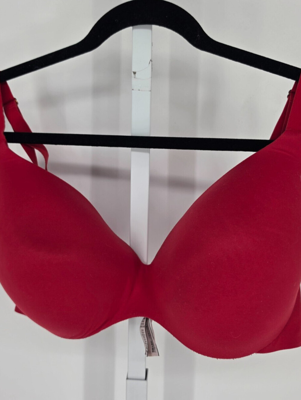 Incredible by Victorias Secret Sz 38DDD Lined Perfect Coverage T Shirt Bra Red